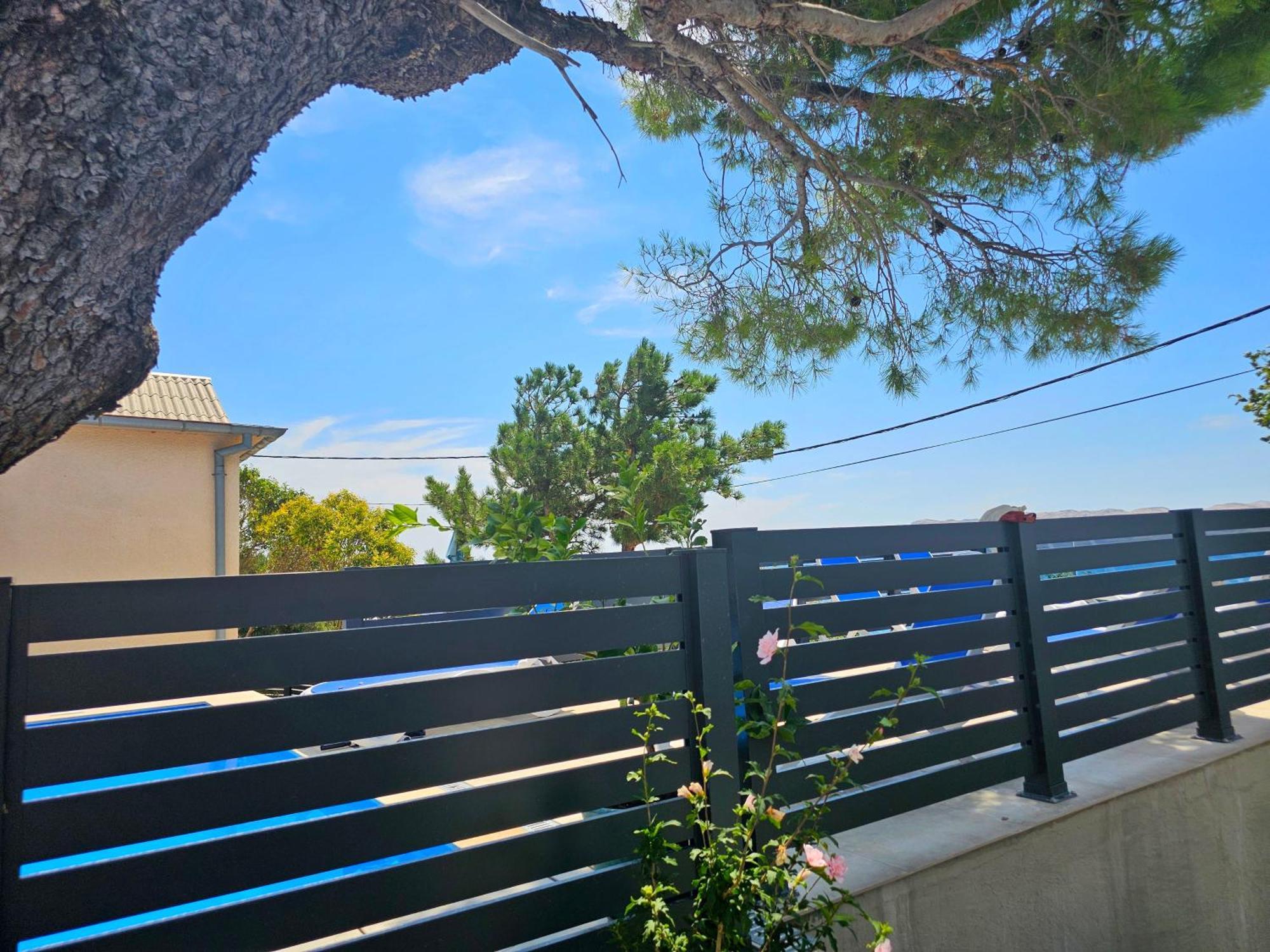 Beachfront House Ivana With Pool - Renovated 2025 세사리카 외부 사진