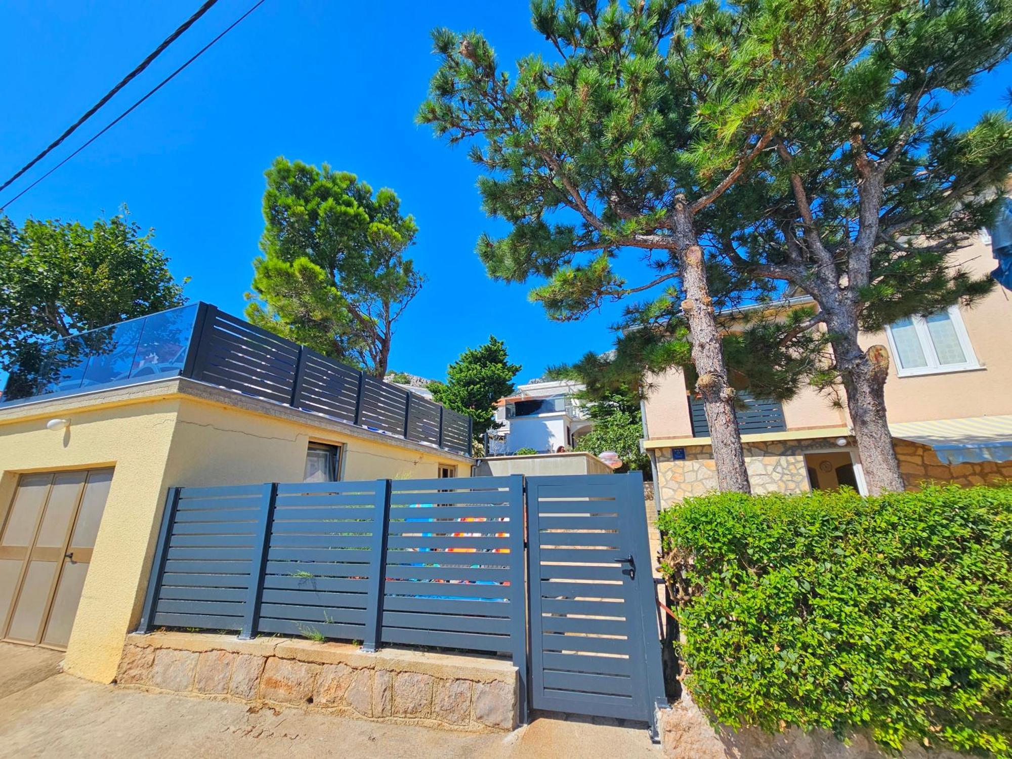 Beachfront House Ivana With Pool - Renovated 2025 세사리카 외부 사진