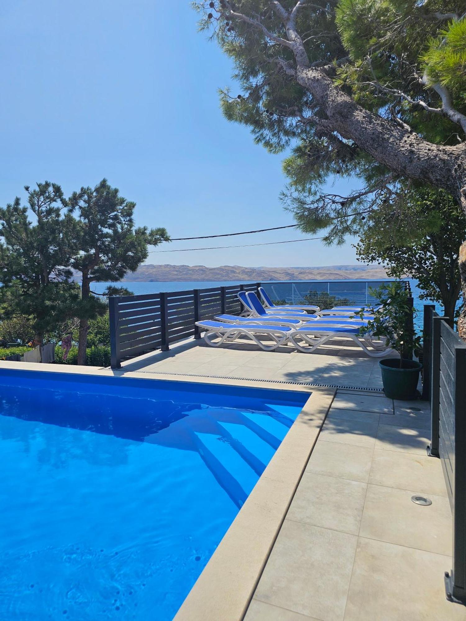 Beachfront House Ivana With Pool - Renovated 2025 세사리카 외부 사진